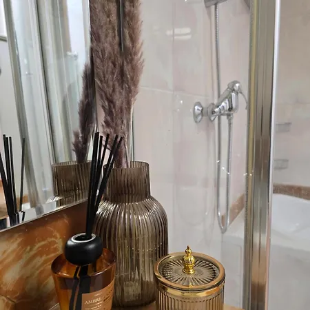 Marivi - Luxury Above The Znjan Apartment Split