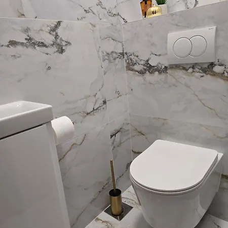 Apartment Marivi - Luxury Above The Znjan