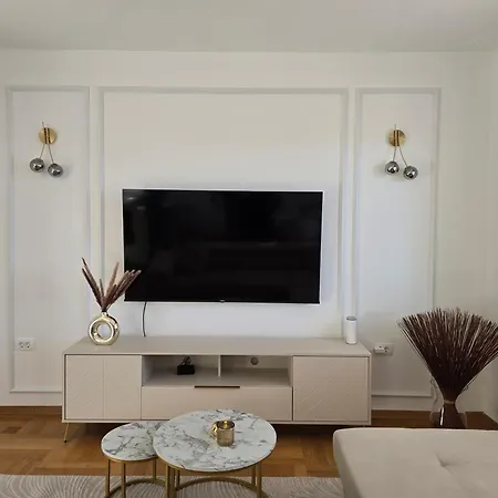Marivi - Luxury Above The Znjan Apartment Split