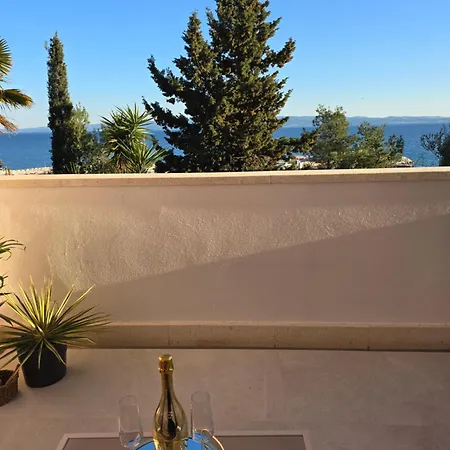Apartment Marivi - Luxury Above The Znjan