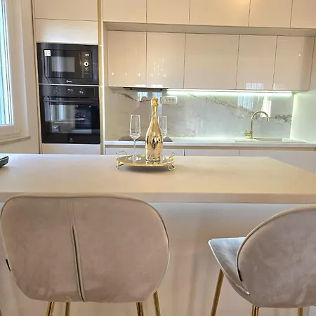 Marivi - Luxury Above The Znjan Split