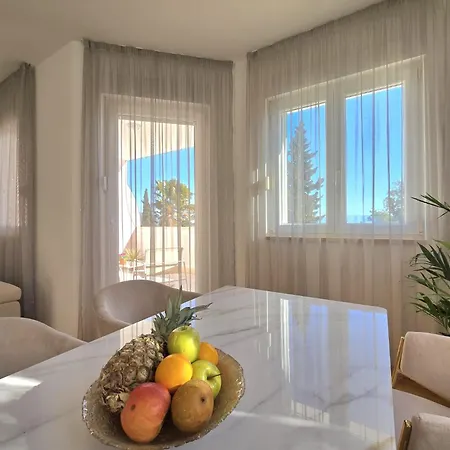 Apartment Marivi - Luxury Above The Znjan Split