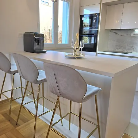 Marivi - Luxury Above The Znjan Daire