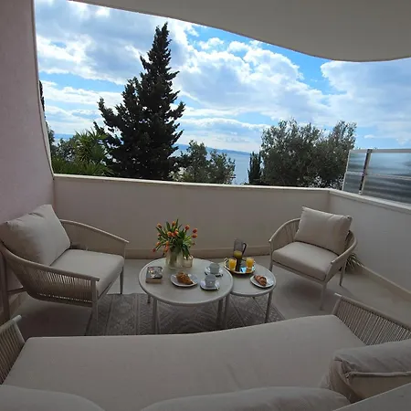Apartment Marivi - Luxury Above The Znjan *