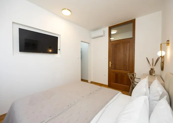 Apartman Marivi - Luxury Above The Znjan *