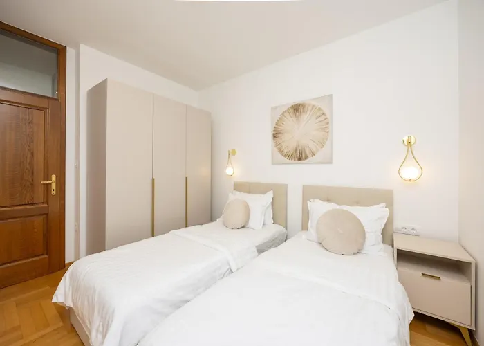 Marivi - Luxury Above The Znjan Split