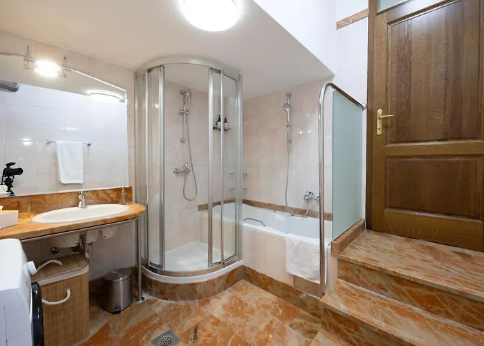 Marivi - Luxury Above The Znjan Apartman Split