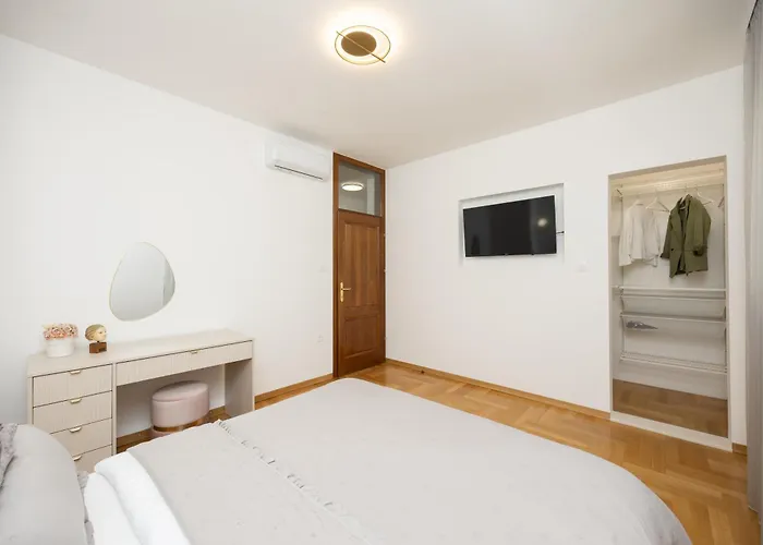 Marivi - Luxury Above The Znjan Split